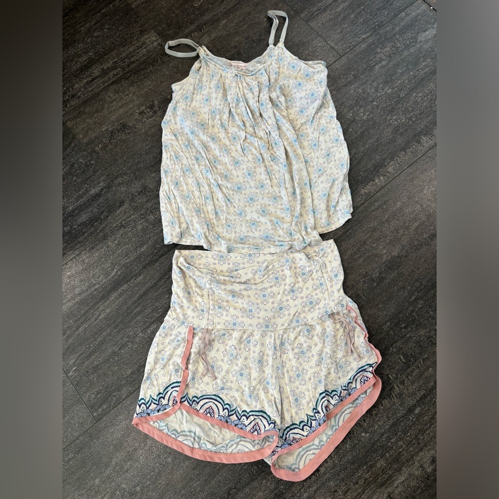 A pea in the pod maternity nursing pajamas